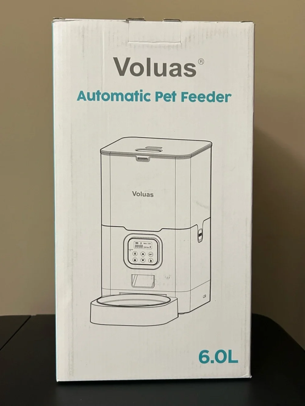 New With a Box Voluas Automatic Pet (dogs/cats) Feeder - White